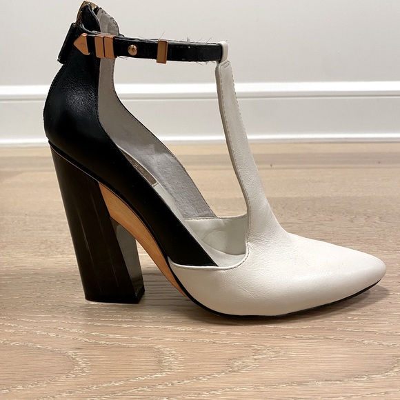 NWOT Black and white leather heels size 35.5 - Picture 1 of 11